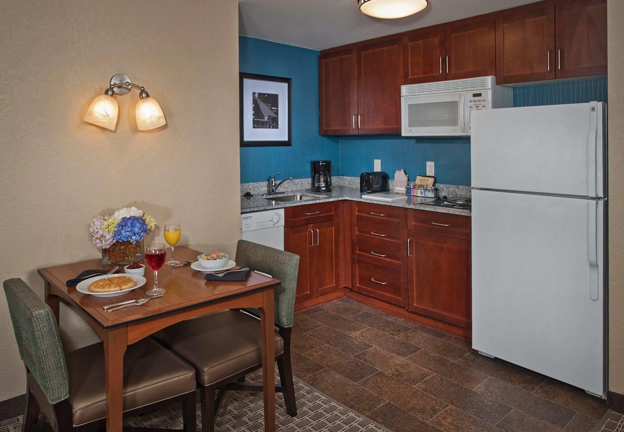 Residence Inn By Marriott Baltimore Downtown/ Inner Harbor Экстерьер фото